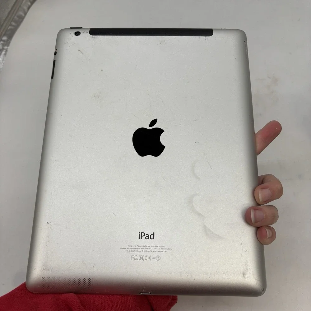 Apple iPad A1219 32GB 1st Generation. 9.7